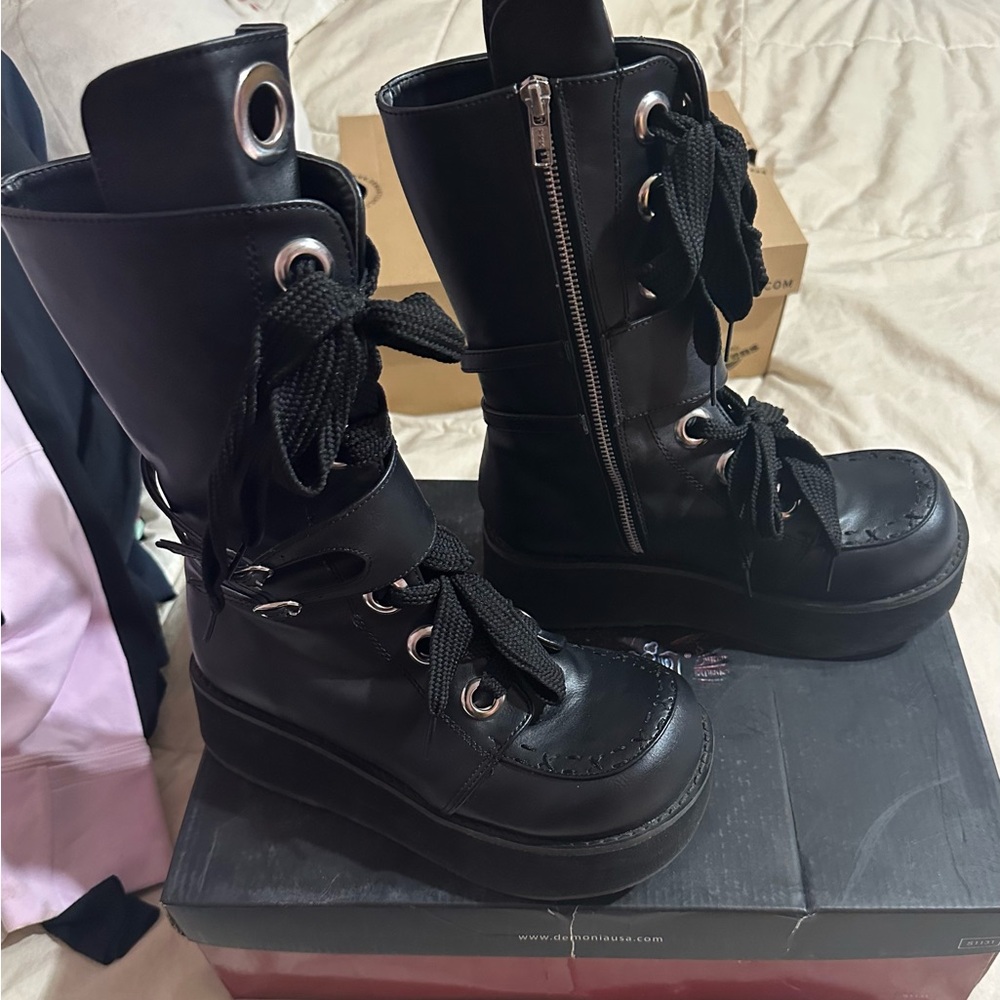 Sprite-210 demonia platform boots